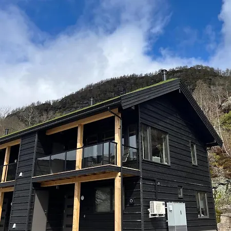 Дом отдыха Family-friendly Mountain With Lakeviews, Close To Tjorhom