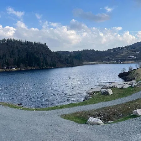 Family-friendly Mountain With Lakeviews, Close To Hébergement de vacances Tjorhom